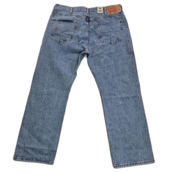 Levis 501 Original Fit Mens 40x30 Blue Jeans Stonewash Straight Leg Button Fly - Picture 2 of 15
